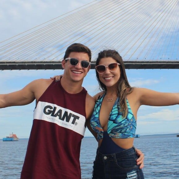 Esta é a primeira viagem internacional do casal de ex-BBBs Vivian e Manoel