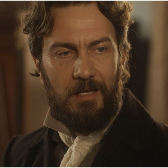 Thomas (Gabriel Braga Nunes) se diverte com o sofrimento de Anna (Isabelle Drummond), na novela 'Novo Mundo'