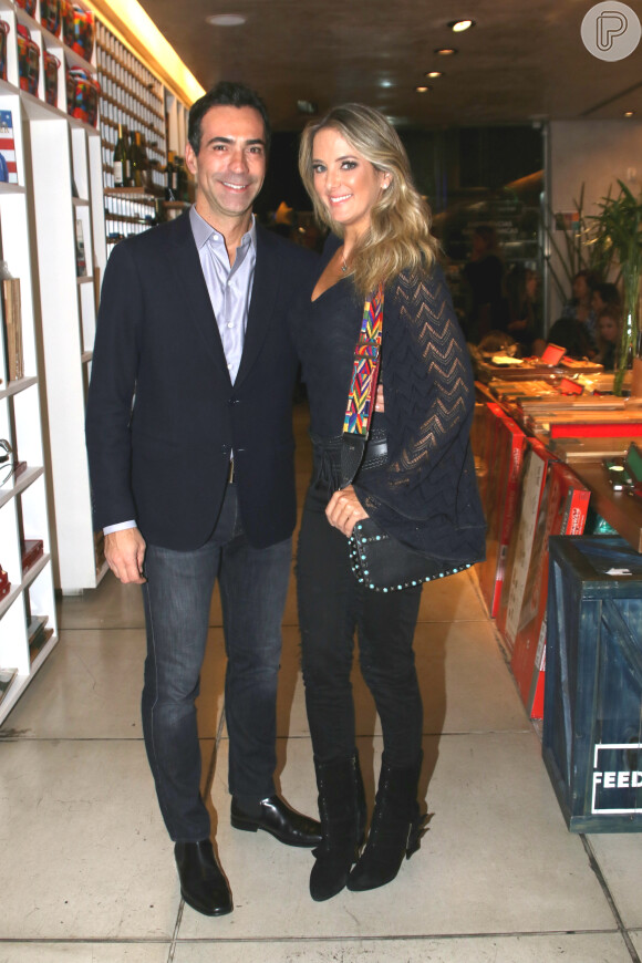 Ticiane Pinheiro e o noivo, Cesar Tralli, estão em Amsterdã com a filha dela, Rafaella