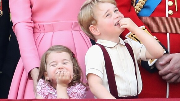 Princesa Charlotte faz caras e bocas e rouba a cena em evento real. Fotos!
