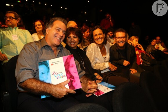 Tony Ramos e a mulher, Lidiane Barbosa, prestigiam a sessão só para convidados do espetáculo 'Se Eu Fosse Você - O Musical', 25 de março de 2014