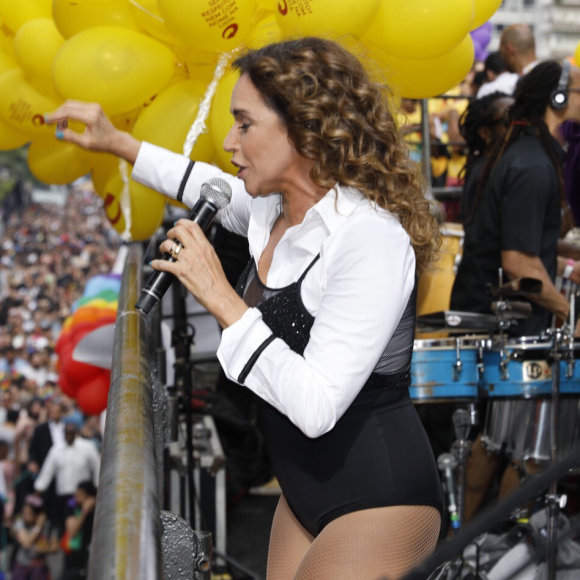 Daniela Mercury fez discurso especial em Parada LGBT: 'Devemos, cada vez, mais ostentar a força da comunidade LGBT e agir contra a violência e a favor dos direitos humanos'