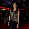 Look de famosas: Tainá Müller usa calça skinny preta, camiseta e botinha 'surrada' em camarote do Rock in Rio