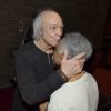 Famosos posam com Gilberto Gil após o show do cantor