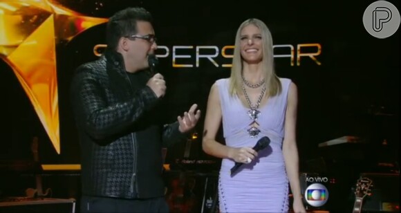 Fernanda Lima apresenta o SuperStar ao lado de Adnré Marques