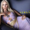 Fernanda Lima usou o mesmo vestido que Lady Gaga aparece no catálogo da Versace