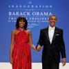 Michelle Obama brilha no baile de posse de Barack Obama com um vestido vermelho e se declara no Twitter para o marido, em 21 de janeiro de 2013
