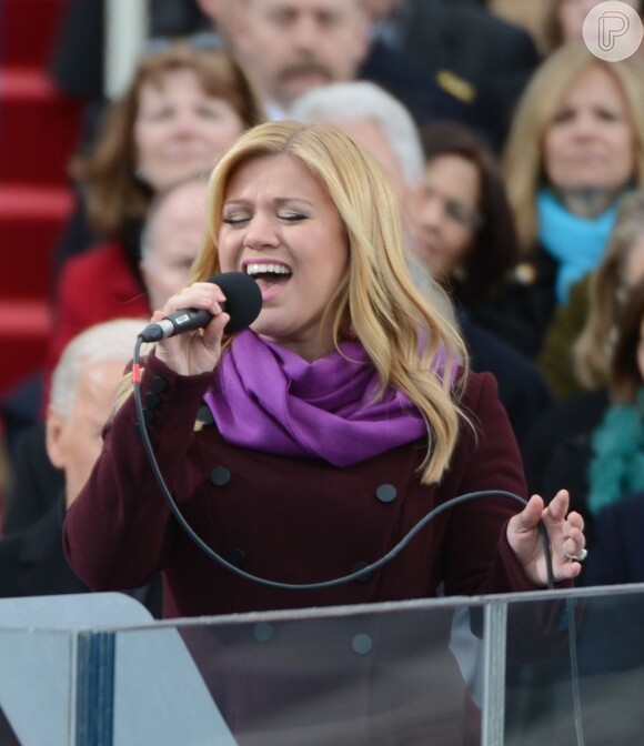Kelly Clarkson canta ao vivo na posse de Barack Obama
