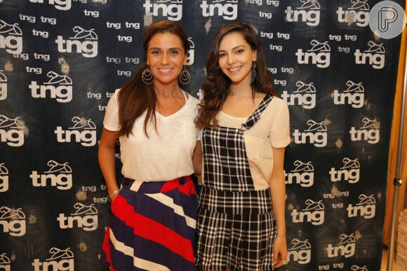 Giovanna Antonelli e Tainá Müller fazem prova de roupas para o desfile da TNG, no Fashion Rio, em 9 de abril de 2014