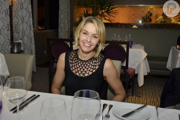 Bianca Rinaldi vai a jantar com famosas no Rio