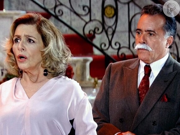 Charlô (Irene Ravache) e Otávio (Tony Ramos) cedem à chantagem emocional de Felipe (Edson Celulari) em 'Guerra dos Sexos'