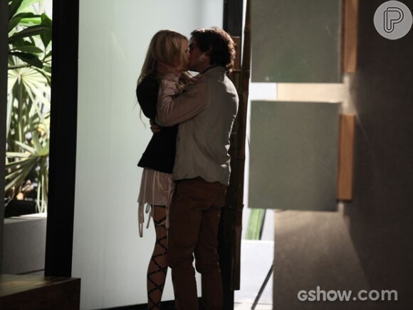 Isabelle Drummond e Fiuk gravaram a cena de beijo no dia 9 de abril de 2014