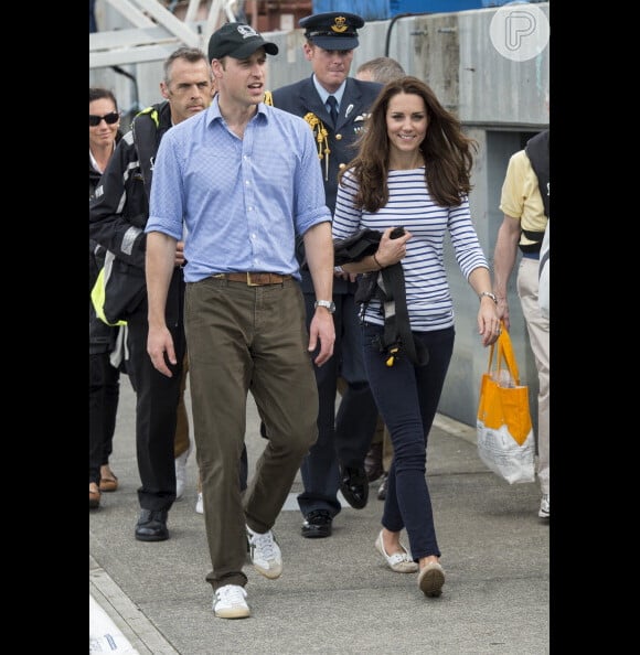 Kate Middleton e príncipe William participaram de uma regata, na Nova Zelândia, nesta sexta-feira, 11 de abril de 2014