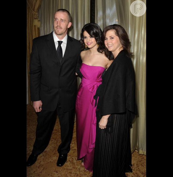 Mãe de Selena Gomez soube pela imprensa que aeria demitida