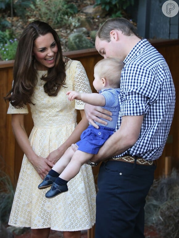 Kate Middleton e príncipe William visitaram o zoológico de Sydney com o príncipe George Alexander Louis nesta Páscoa