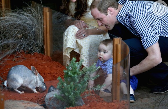 O príncipe George Alexander Louis ficou encantando o com o animal