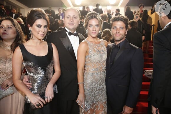 Fernanda Paes Leme, Giovanna Ewbank e Bruno Gagliasso posam no tapete vermelho do Festival de Cannes 2013