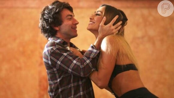 Sabrina Sato faz par romântico com Rodrigo Pandolfo em 'Concurso Público'
