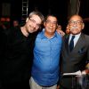 Andrucha Waddington, Zeca Pagodinho e Wilson das Neves nos bastidores do Prêmio da Música Brasileira