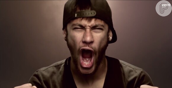 Neymar vibra em clipe de Shakira