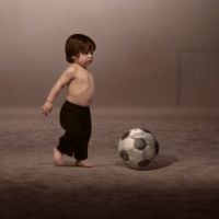 Filho de Shakira joga bola e Neymar canta em clipe da cantora para Copa do Mundo