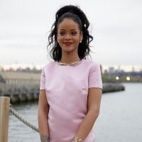 Rihanna se recusa a conhecer noiva do ator Charles Sheen em restaurante
