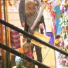 Angélica leva a filha Eva à loja em shopping no Rio de Janeiro
