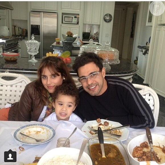Wanessa levou o filho primogênito, José Marcus, de 2 anos, para um almoço em família na casa do avô, o cantor Zezé Di camargo, nesta terça-feira, 3 de junho de 2014