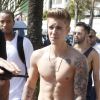 Justin Bieber rejeitou a oferta, que acabou baixando para US$800 mil após ter o acordo negado, a publicação diz que o homem teria feito uma proposta final de US$500 mil