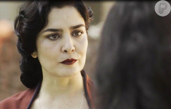 Na novela 'Tempo de Amar', Delfina (Letícia Sabatella) vai discutir com Maria Vitória (Vitória Strada) 