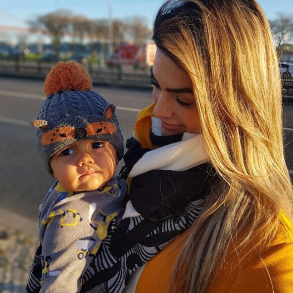 Kelly Key conta sobre viagem a Portugal: 'Vocês andam me vendo sempre com o Tuca no colo... E, sim... A coluna quase que não aguenta!'