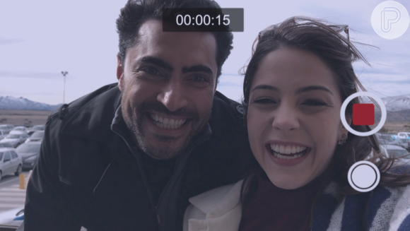 Viagem de Gustavo (Carlo Porto) e Cecília (Bia Arantes) promete ser romântica e divertida, na novela 'Carinha de Anjo'