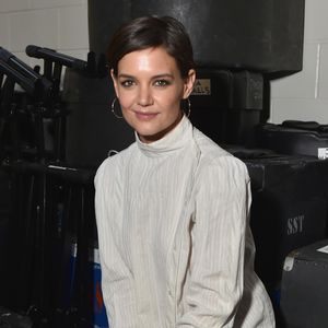 Katie Holmes tem pressa para engravidar porque está com 39 anos