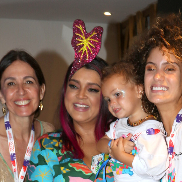 A família marcou presença no primeiro dia do camarote Expresso 2222