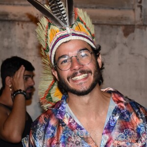 Túlio Gadêlha sorriu para os fotógrafos na Queirogada