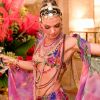 Isis Valverde brilhou como rainha do tradicional Baile do Copa, que teve como tema Gipsy Folie e as tradições ciganas, em 10 de fevereiro de 2018