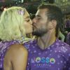 Sophie Charlotte e Daniel de Oliveira trocaram beijos em camarote