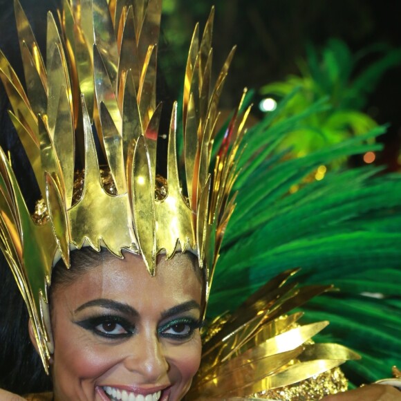 Juliana Paes apostou em uma maquiagem verde e preta