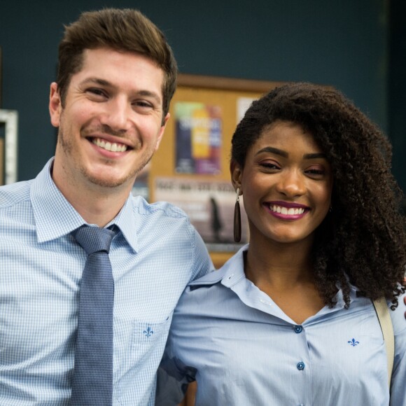 Caio Paduan já foi apontado como novo namorado da atriz Erika Januza e atores negaram romance