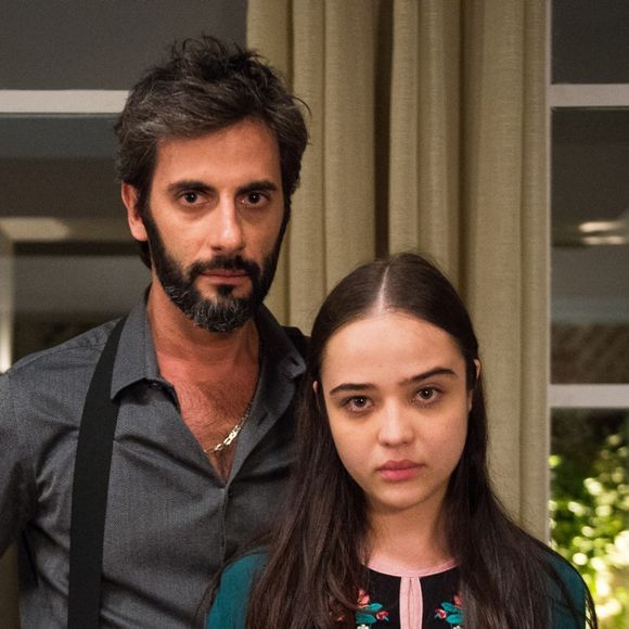 Na novela 'O Outro Lado do Paraíso', Vinícius (Flávio Tolezani) tentará abafar queixas de Laura (Bella Piero)