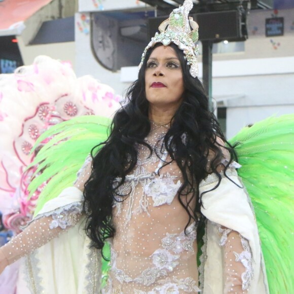 'Hoje comi bastante proteína para atravessar a avenida bem', entregou Silvero Pereira