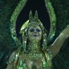 Rainha do Salgueiro, Vivi Araújo adota 'barbicha' em fantasia de faraó: 'Feliz'
