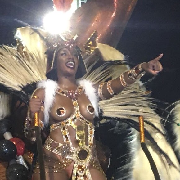 Iza falou de sua preparação para desfilar no Salgueiro: 'Acho que minha preparação para encarar a avenida foi o palco mesmo, quer maior preparação do que uma maratona de shows?'