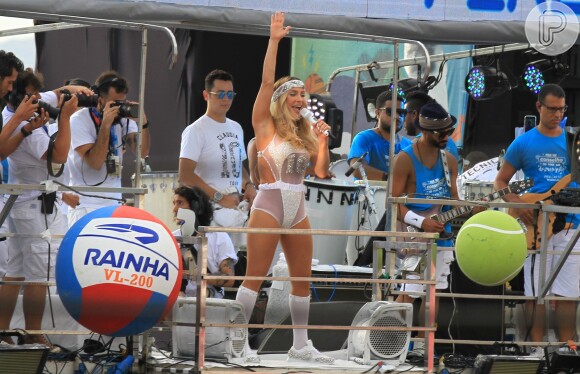 Claudia Leitte comandou o Bloco Largadinho em seu último dia de apresentações no Carnaval de Salvador em 2018
