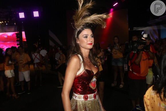 Thaila Ayala e mais famosas lamentaram o rebaixamento da Grande Rio do Grupo Especial para a Série A do Carnaval do Rio
