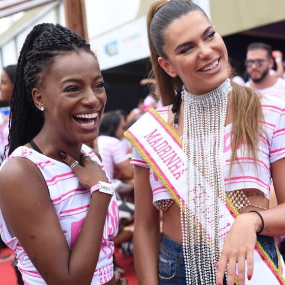 Mariana Goldfarb não desgrudou de Pathy Dejesus na Feijoajay