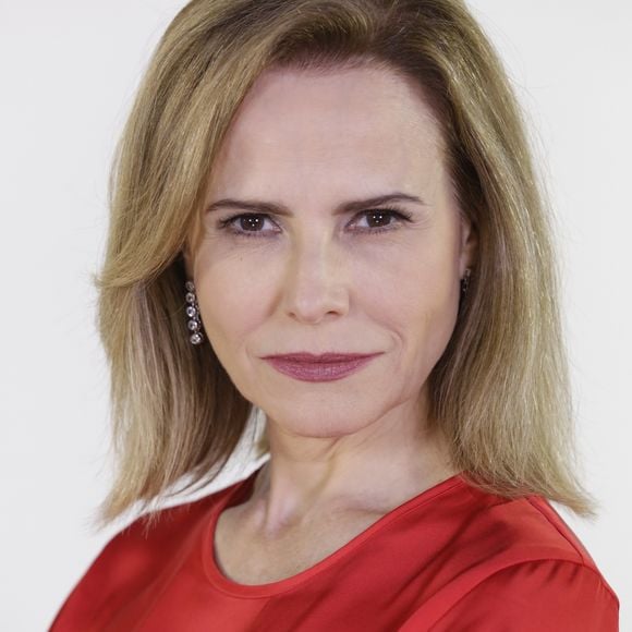 Débora (Bia Seidl) é pressionada por Ricardo (Sérgio Marone) a pedir perdão para o pai, Gideon (Henri Pagnoncelli), no capítulo de quarta-feira, 21 de fevereiro de 2018, da novela 'Apocalipse'