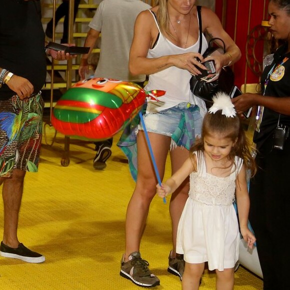 Ceará filmou cada momento da filha, Valentina, no circo