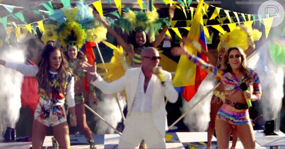 Claudia Leitte fala sobre Jennifer Lopez e Pitbull, dupla que canta com a cantora a música oficial da Copa do Mundo, 'We are one': 'São estrelas'