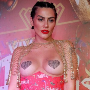 Cleo Pires posa no camarote Itaipava no Sábado das Campeãs, no Carnaval do Rio